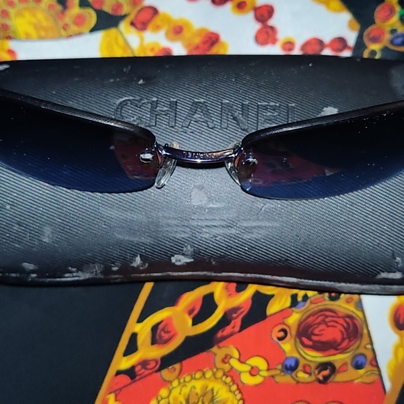 CHANEL (4067 c.222/8F) Sunglasses - Picture 2 of 8